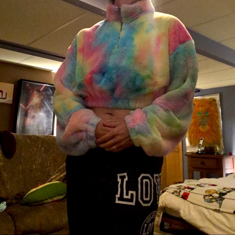 Fluffy bright cropped pullover (NWT) - Picture 2 of 16